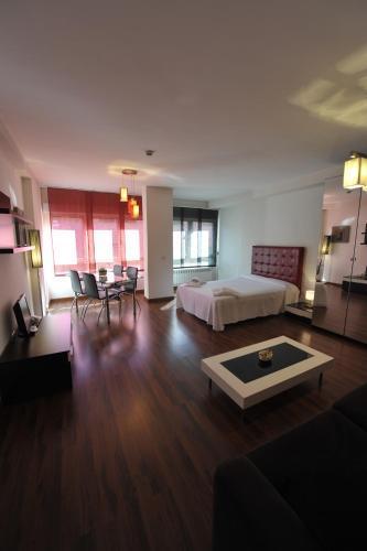 Apartamentos Turisticos Veladiez La Lastrilla Zewnętrze zdjęcie